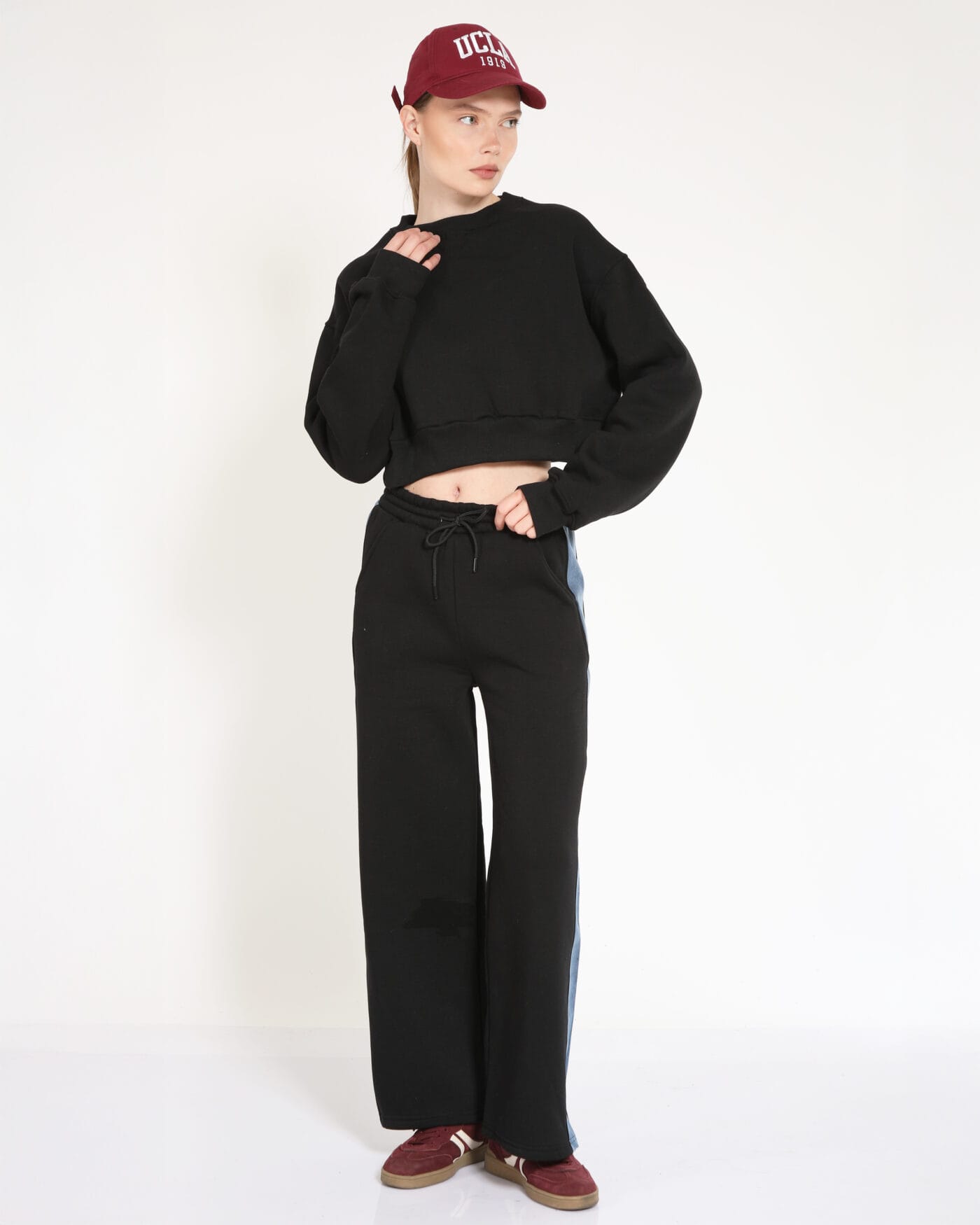 Kapsulgardırop-Black-Sport-Set-Woman-Takim-Set-Spor