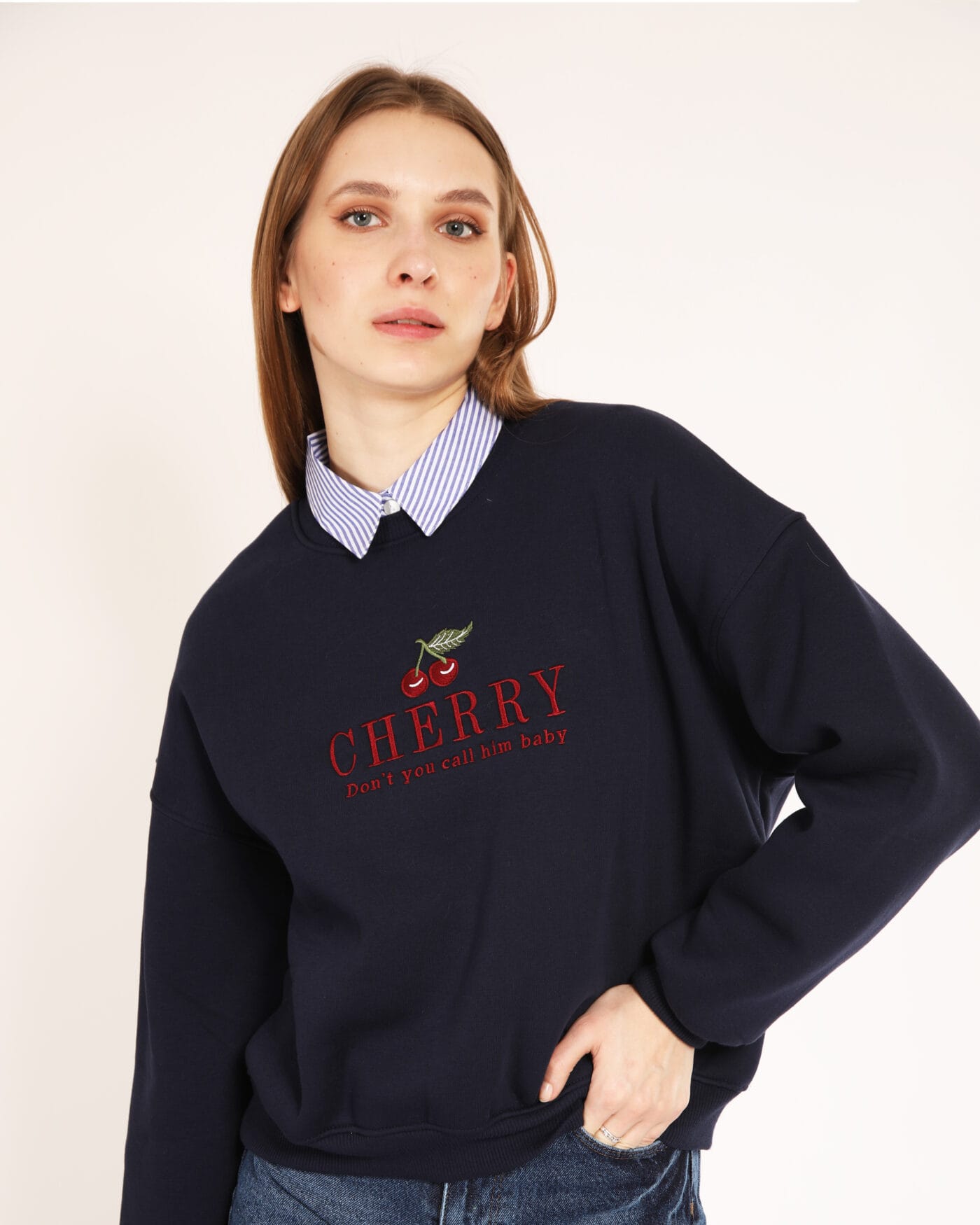 Lacivert-Cherry-Sweatshirt-Nakisli-Kadin