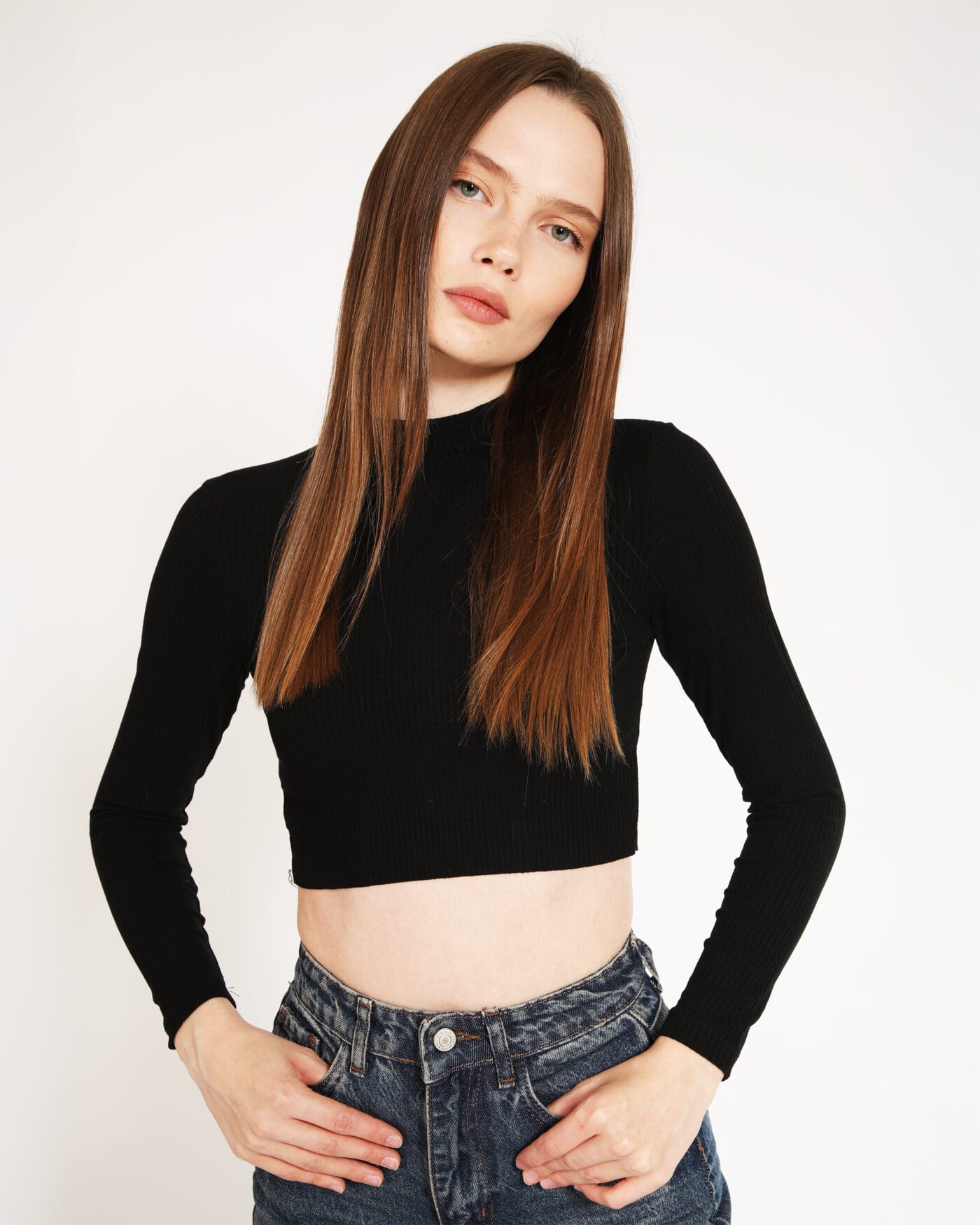 Kapsulgardırop-Siyah-Basic-Body