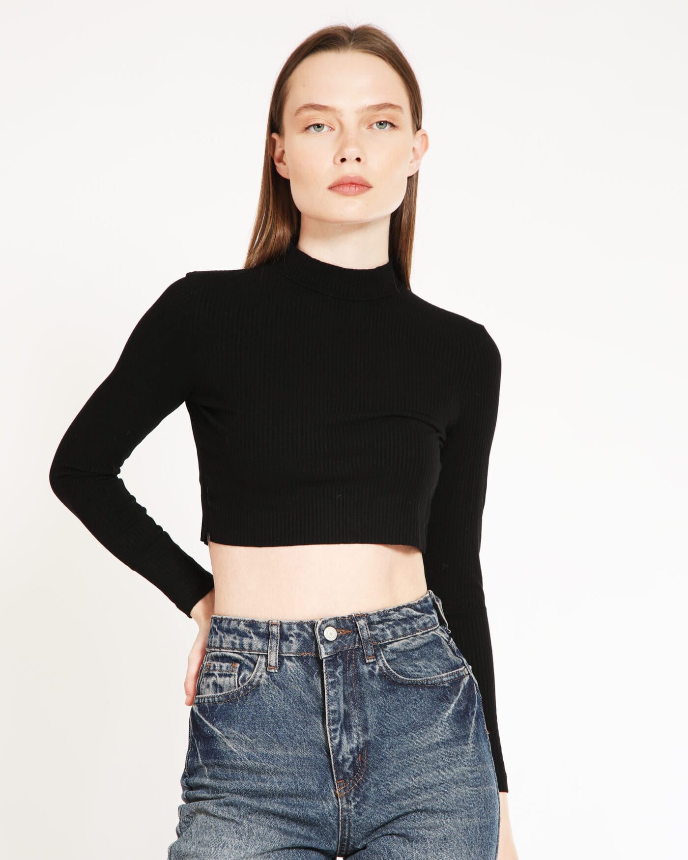 Kapsulgardırop-Siyah-Basic-Body