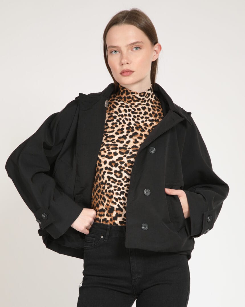 Kapsulgardırop-Siyah-Kapsonlu-Crop-Trenchcoat