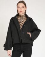 Kapsulgardırop-Siyah-Kapsonlu-Crop-Trenchcoat