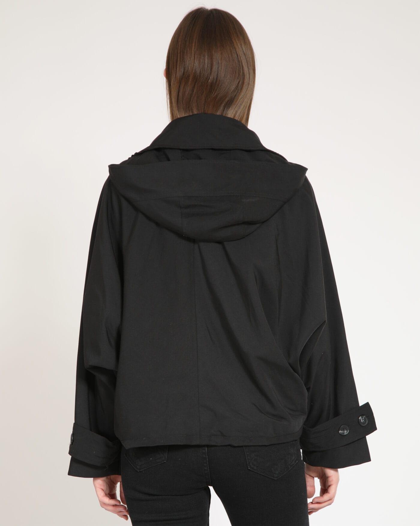 Kapsulgardırop-Siyah-Kapsonlu-Crop-Trenchcoat