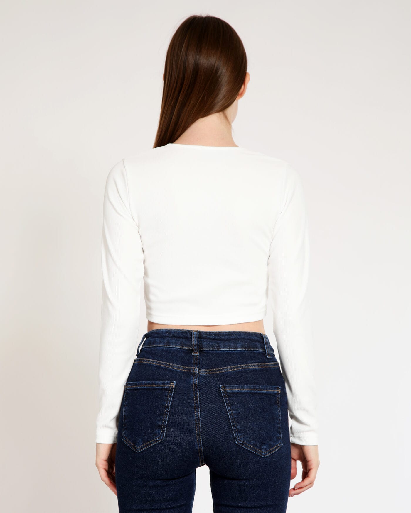 Kapsulgardırop-White-Open-Straps-Crop-Top-Woman
