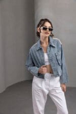 ACIK-MAVI-SIRTI-PARASUT-KUMAS-DENIM-CEKET-Kadin