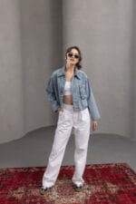 ACIK-MAVI-SIRTI-PARASUT-KUMAS-DENIM-CEKET-Kadin