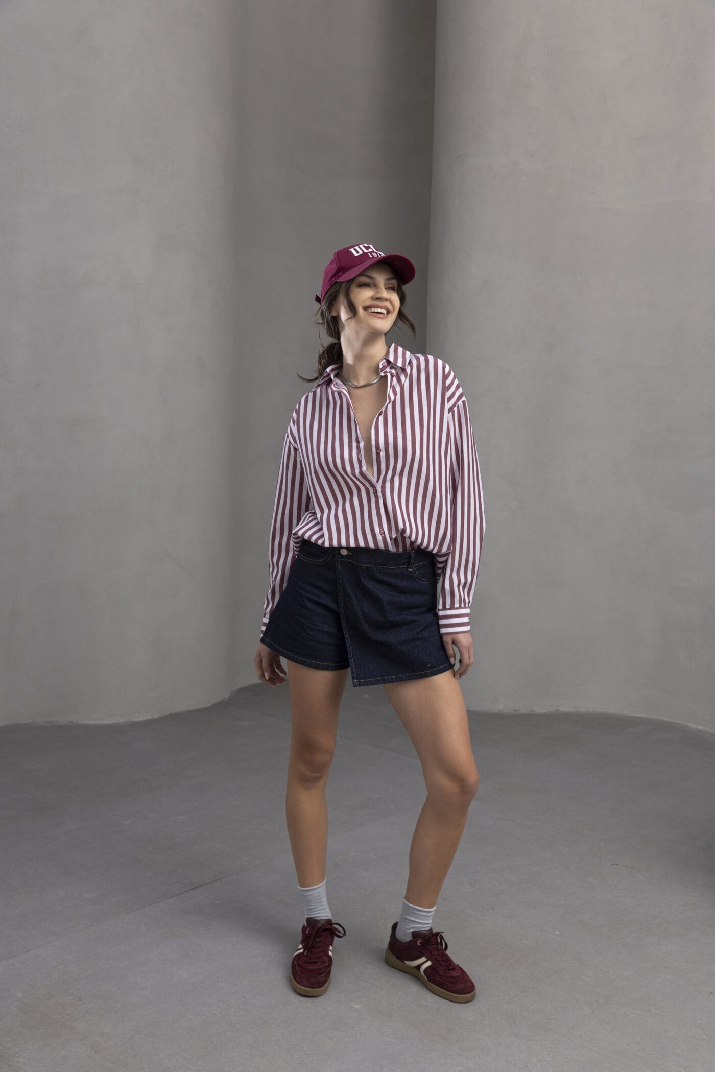 Bordo-Cizgili-Oversize-Gomlek-Kapsul-Gardirop-Kadin