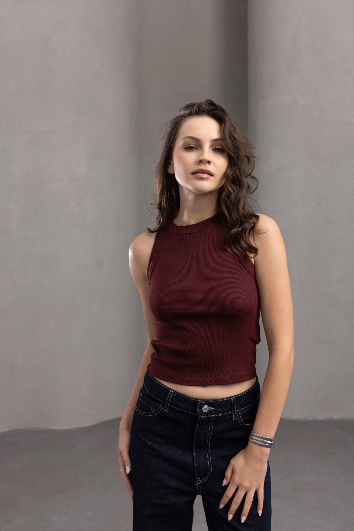 Halter-Atlet-Bordo-Woman-Kapsulgardirop-Kadin