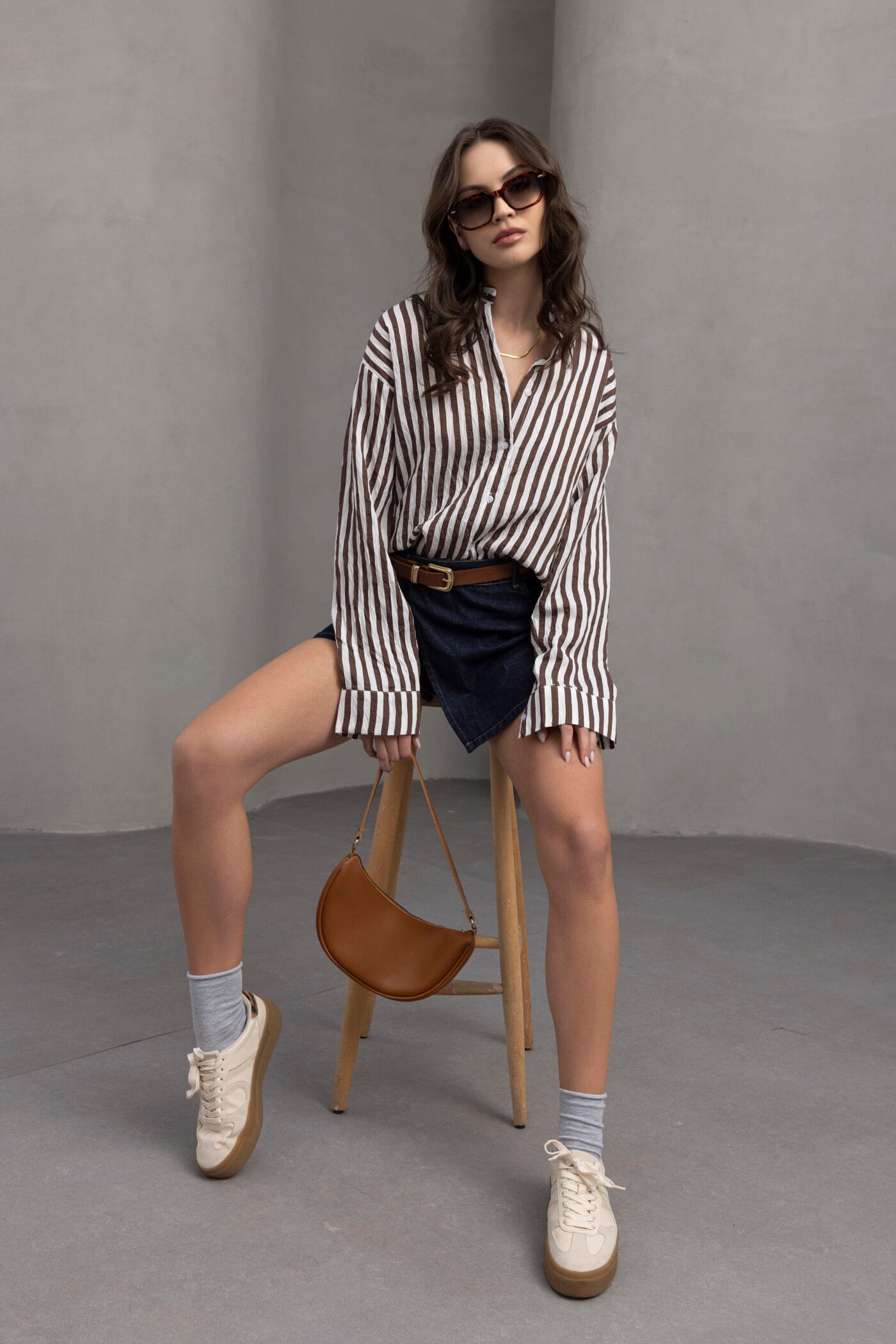 Kahve-Cizgili-Oversize-Gomlek