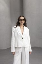 Kapsulgardirop-Ekru-Crop-Ceket-Takim-Woman