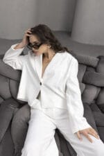 Kapsulgardirop-Ekru-Crop-Ceket-Takim-Woman