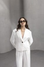 Kapsulgardirop-Ekru-Crop-Ceket-Takim-Woman
