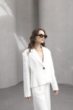 Kapsulgardirop-Ekru-Crop-Ceket-Takim-Woman