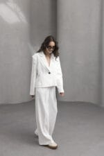 Kapsulgardirop-Ekru-Crop-Ceket-Takim-Woman