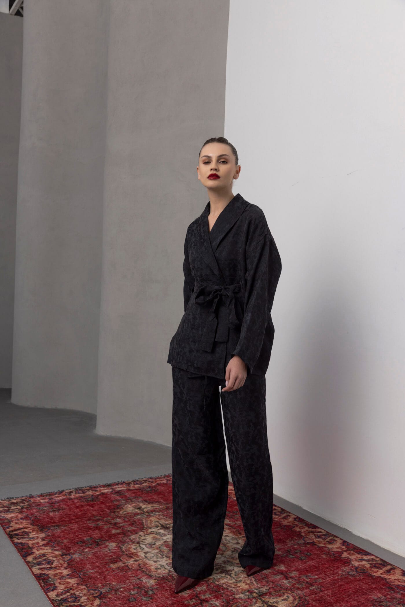 Koyu-Lacivert-Kimono-Takim-Woman-Kapsulgardırop