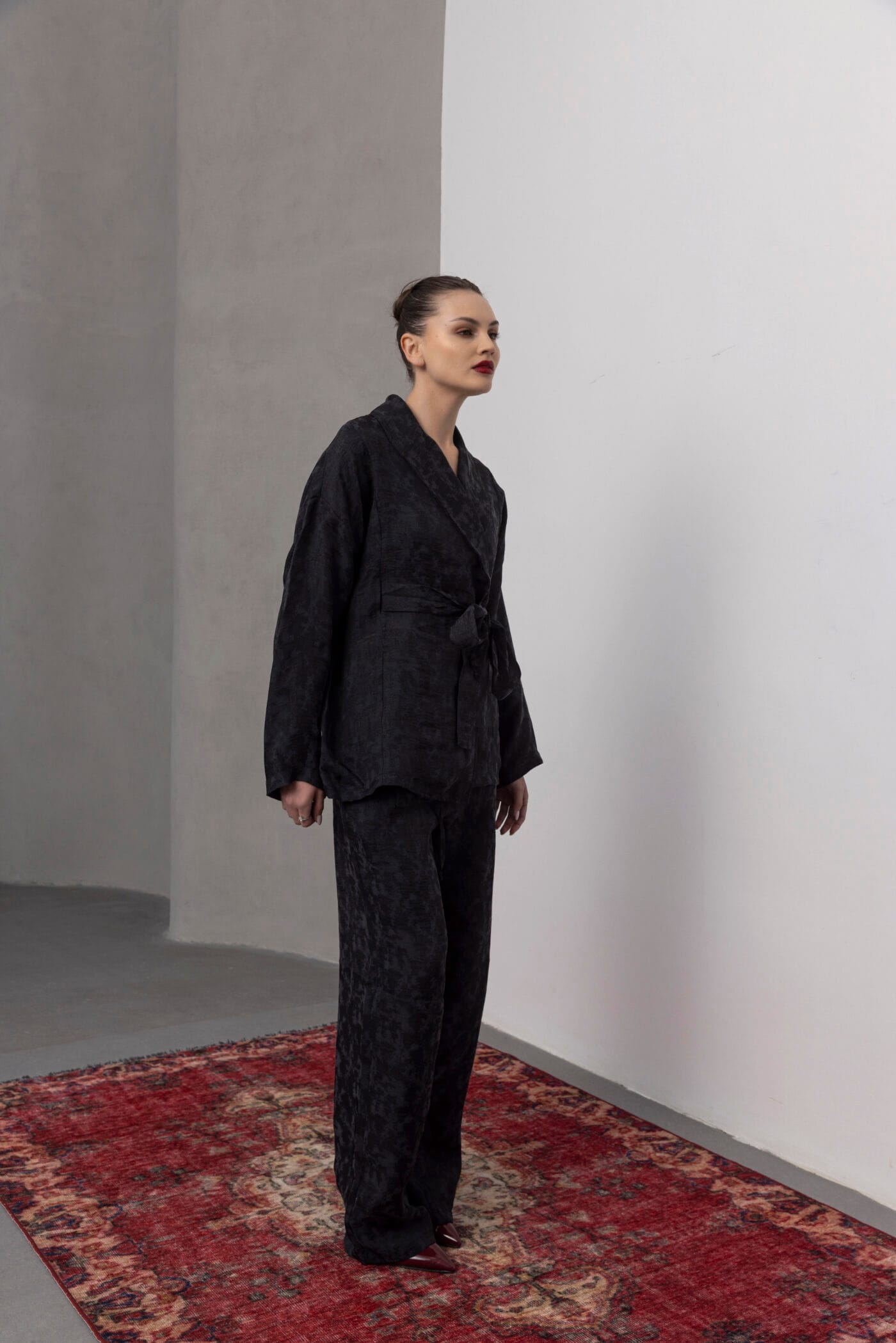 Koyu-Lacivert-Kimono-Takim-Woman-Kapsulgardırop