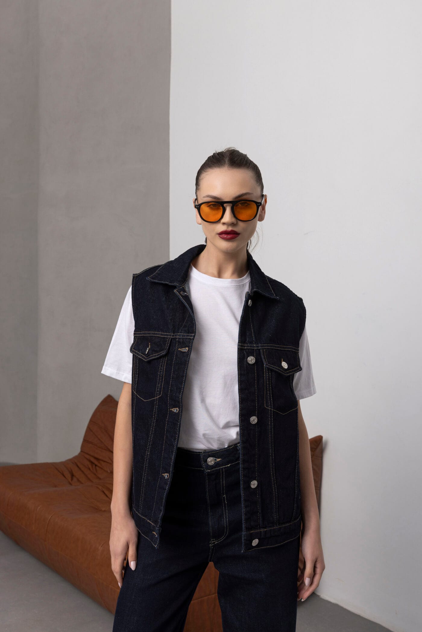Koyu-Mavi-Denim-Yelek-Kadin