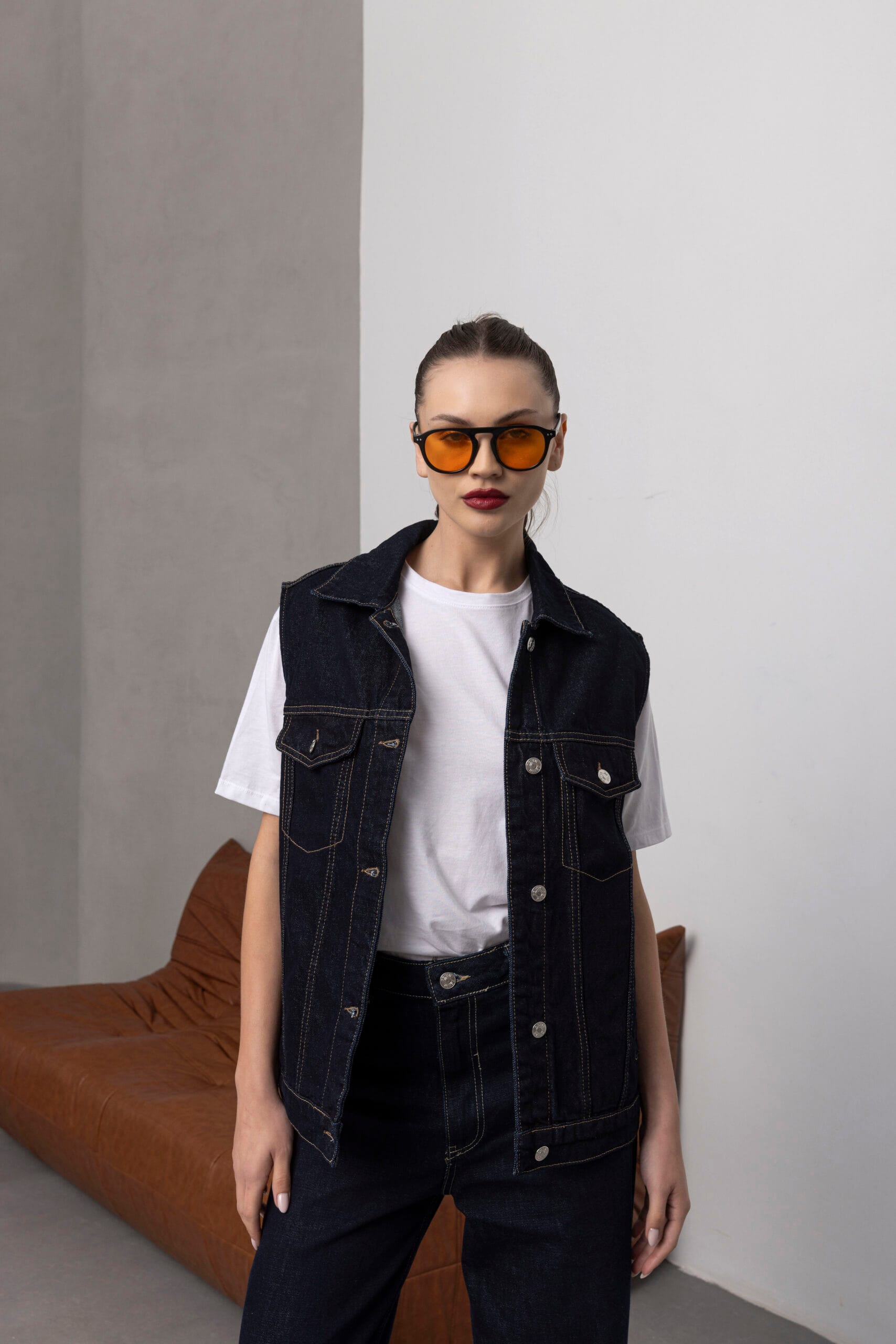 Koyu-Mavi-Denim-Yelek-Kadin