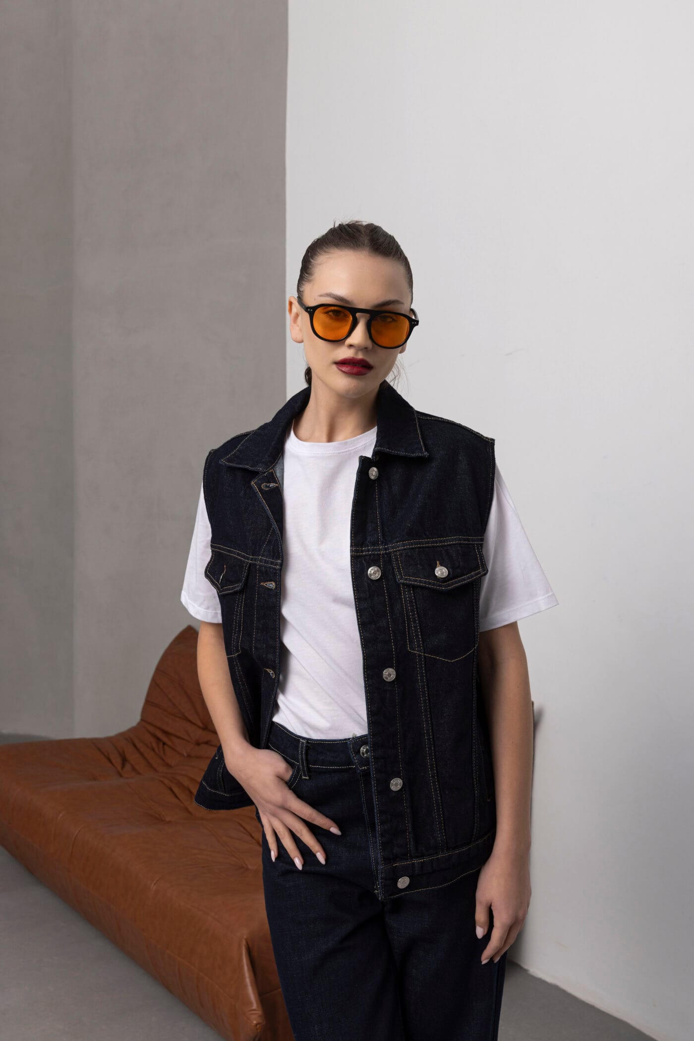 Koyu-Mavi-Denim-Yelek-Kadin