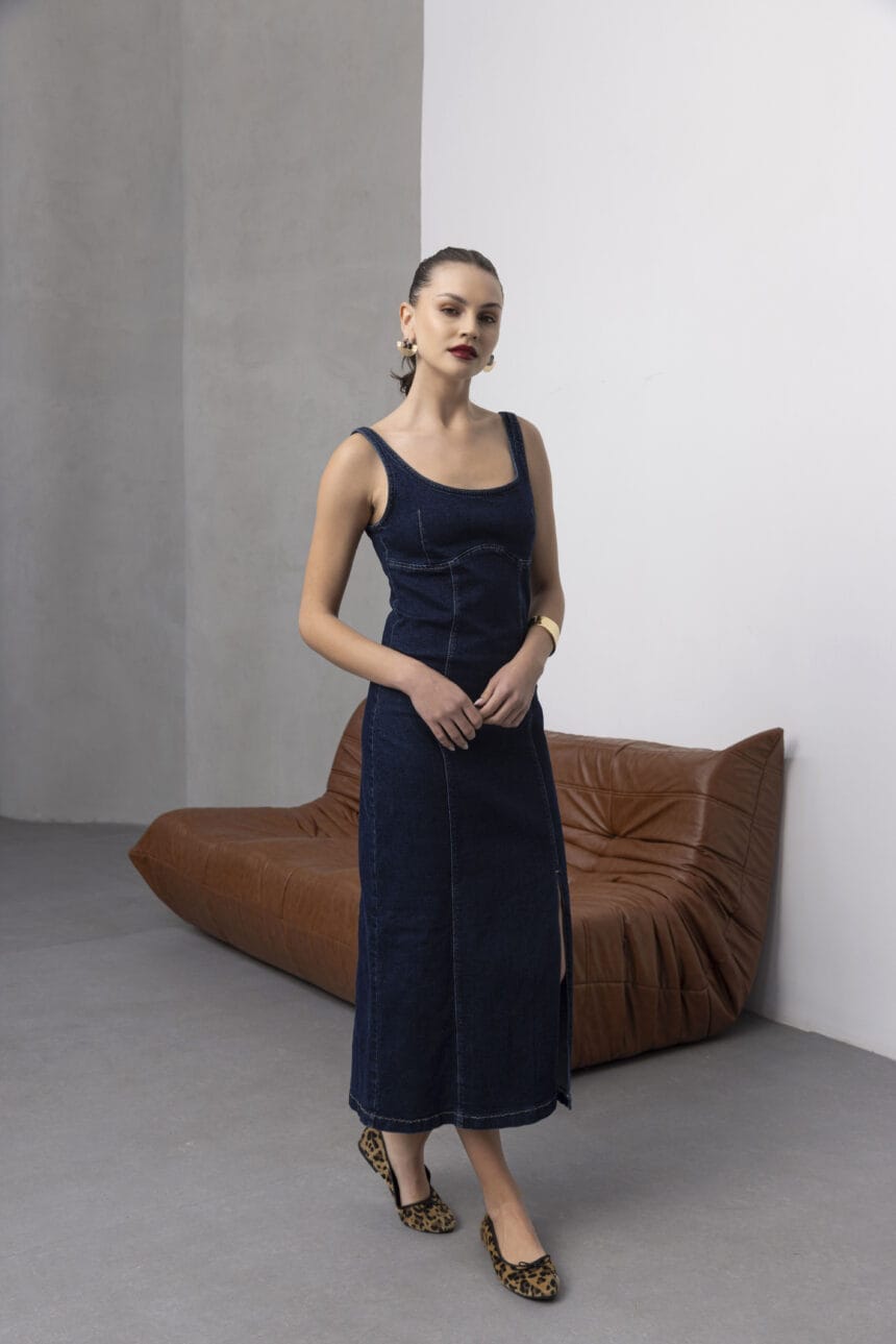 Mavi-Midi-Yirtmacli-Slim-Denim-Elbise-Kadin
