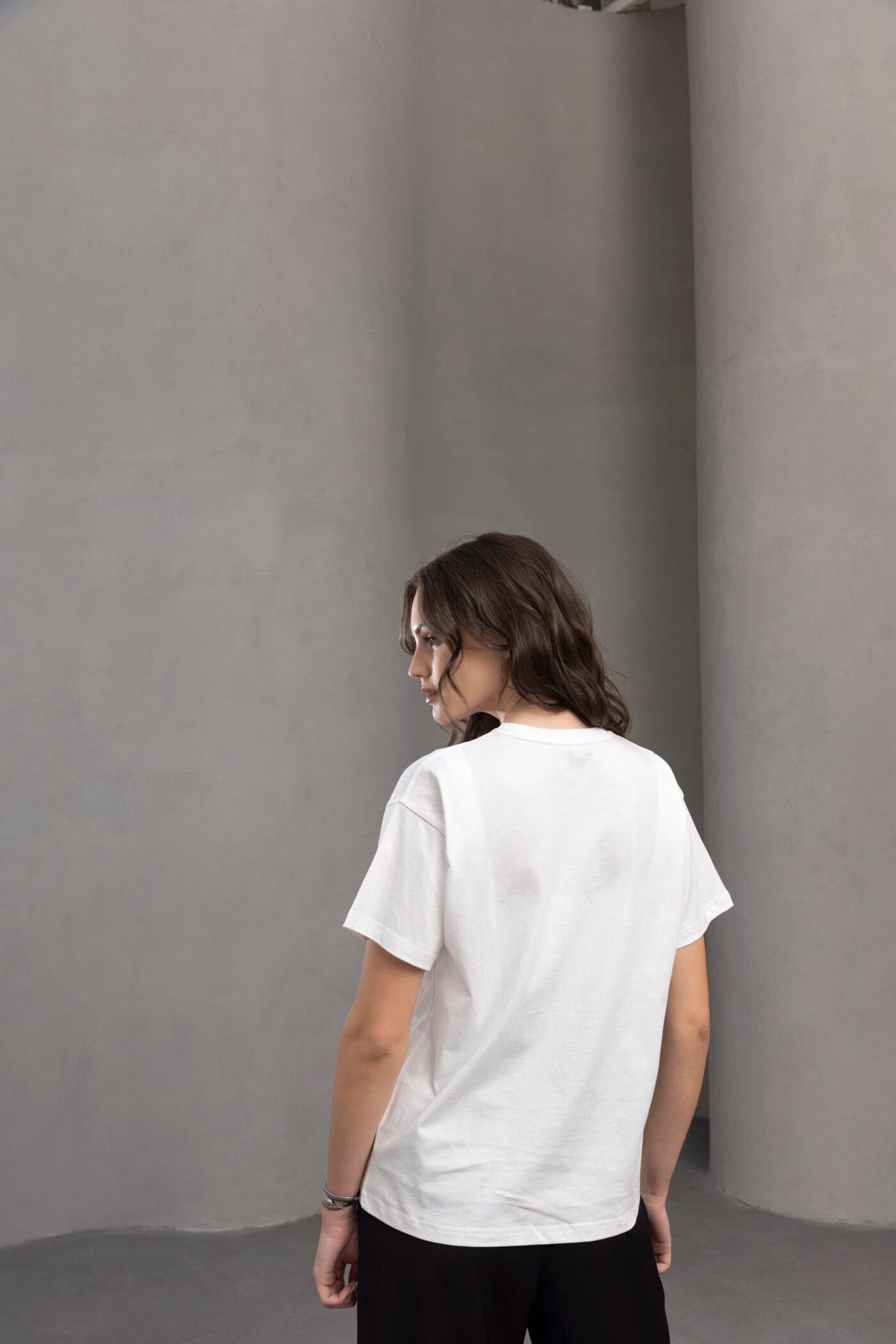 Premium-Tasli-Cicek-Desenli-T-Shirt
