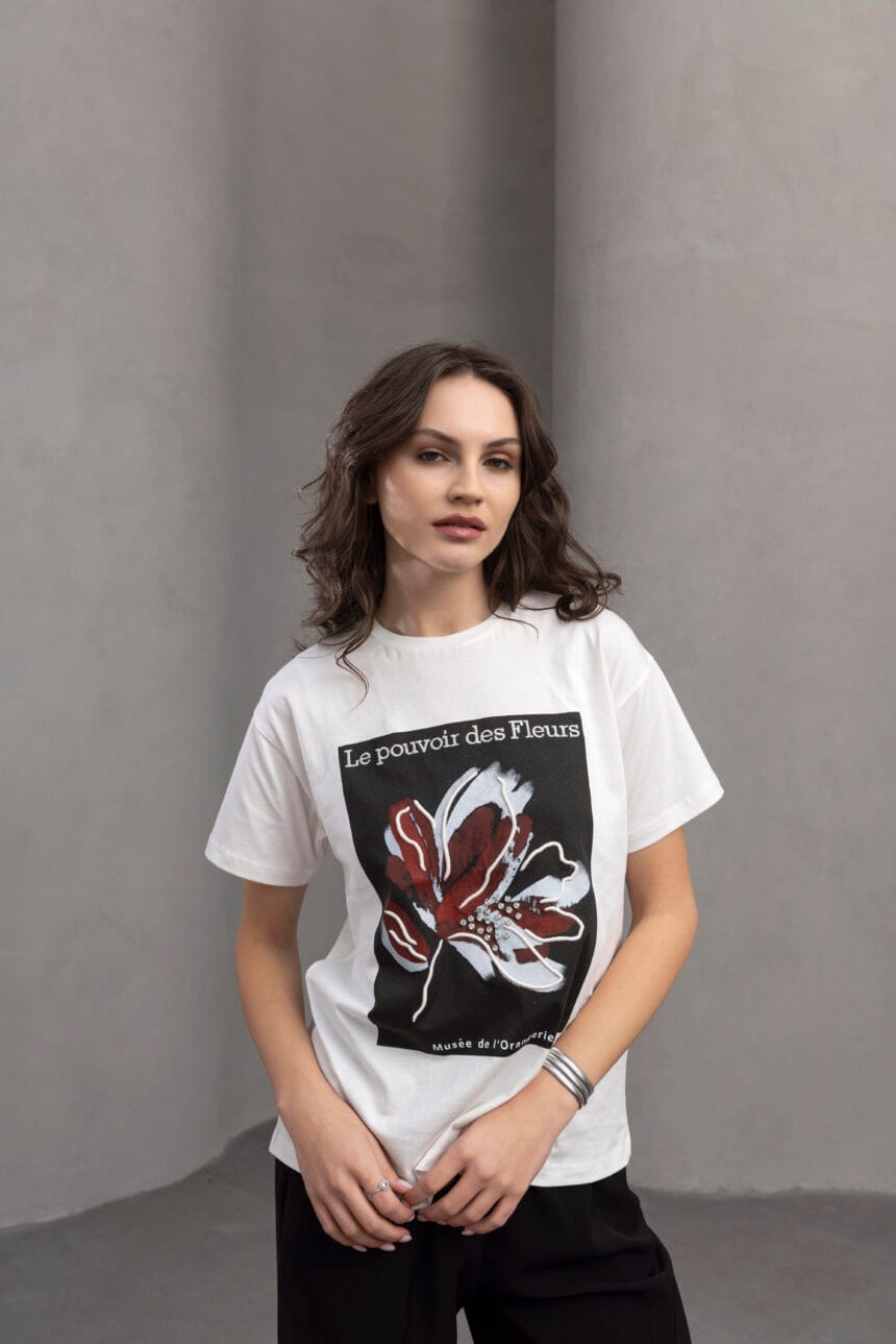 Premium-Tasli-Cicek-Desenli-T-Shirt